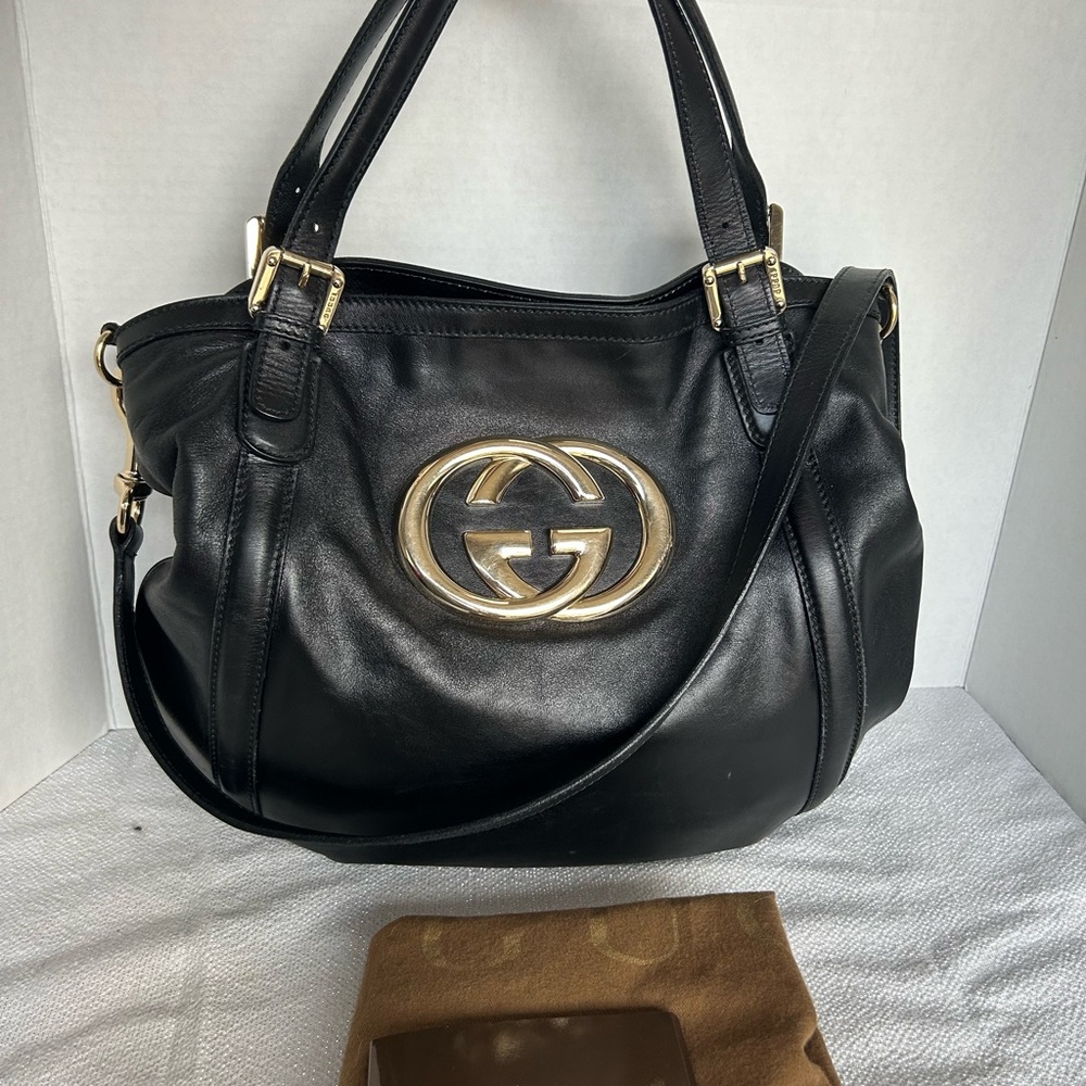 Gucci Black Leather Shoulder Bag with Gold Logo